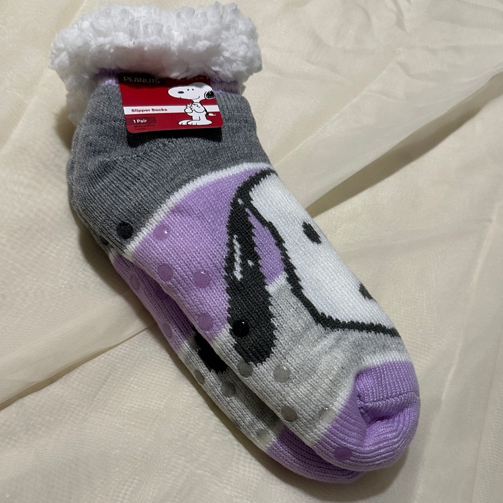 Peanuts Gray, White and Purple Snoopy Slipper Socks